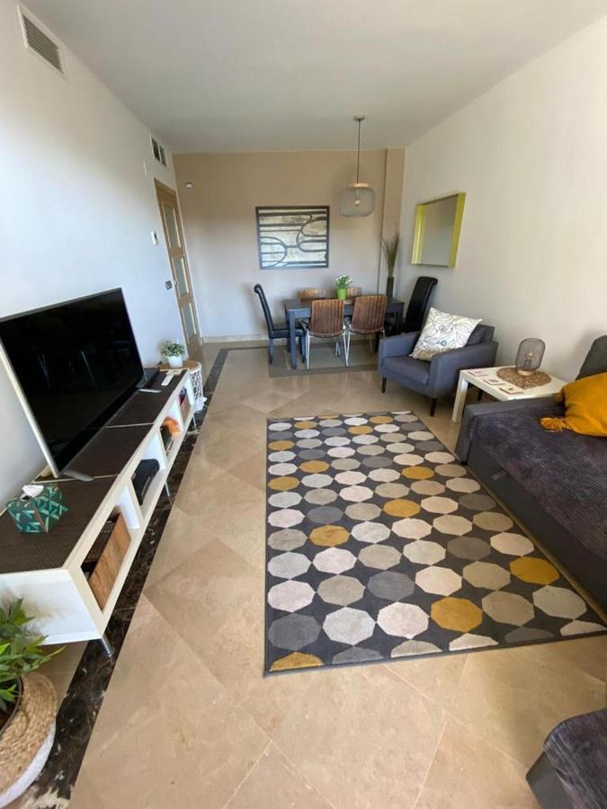 Marina Del Castillo, Duquesa Beachfront Apartment Manilva Exterior foto