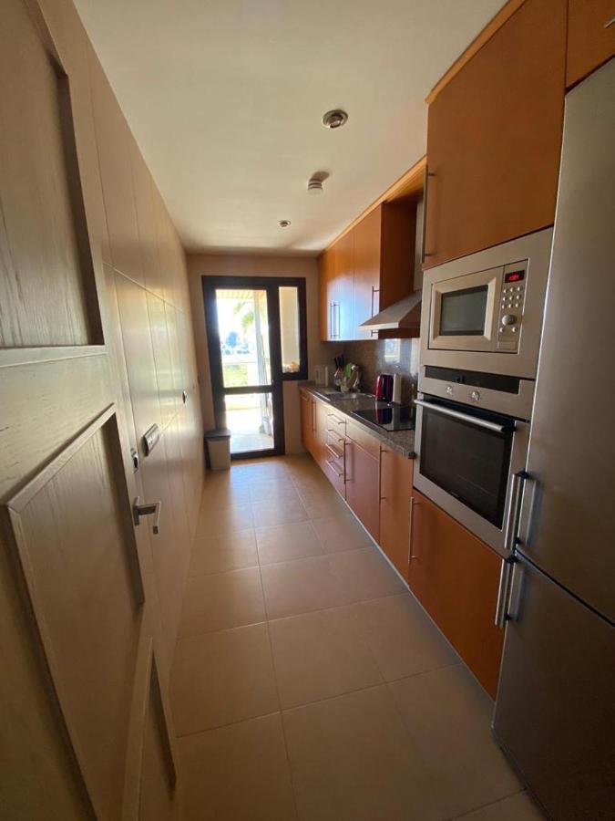 Marina Del Castillo, Duquesa Beachfront Apartment Manilva Exterior foto