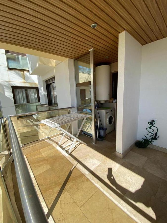 Marina Del Castillo, Duquesa Beachfront Apartment Manilva Exterior foto
